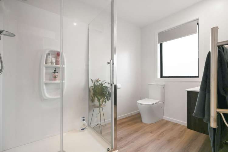 6 Redhaven Rise Netherby_22