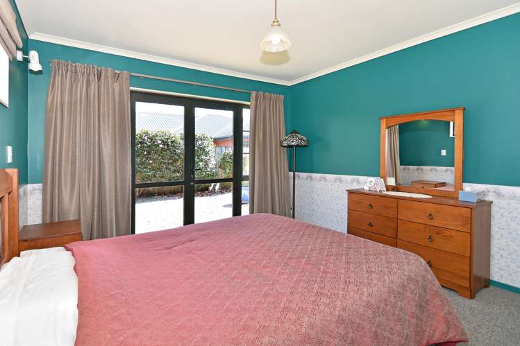 12 Otia Drive Richmond_10