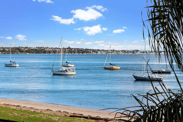 14 The Parade Bucklands Beach_18