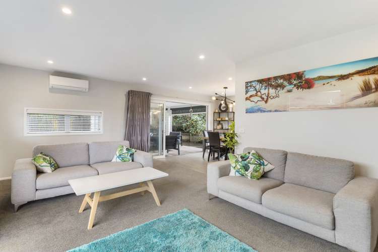 23 Helleur Road Massey_6