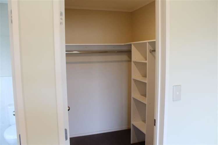 6 Lincoln Garden Close Henderson_17