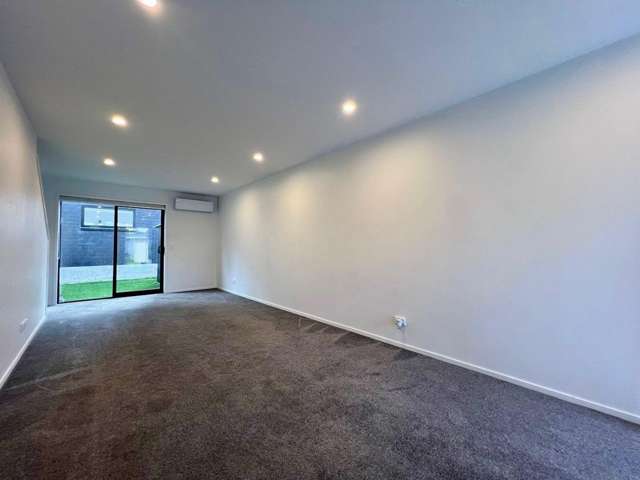 2/14 Wilsher Crescent Henderson_3