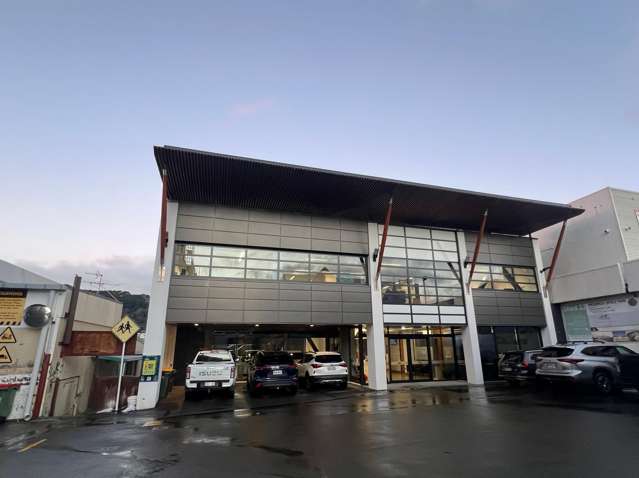 High quality office off Tory Street