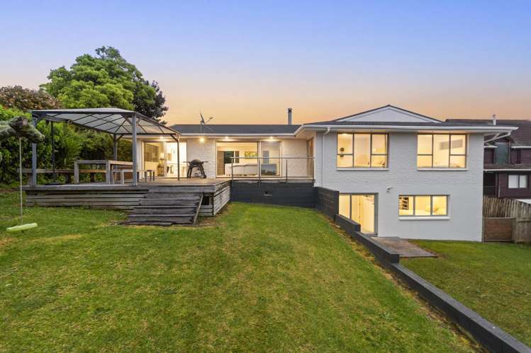 24 John Dee Crescent_5