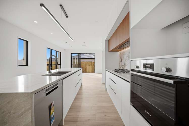 18 Rongoa Maori Way Pukekohe_16