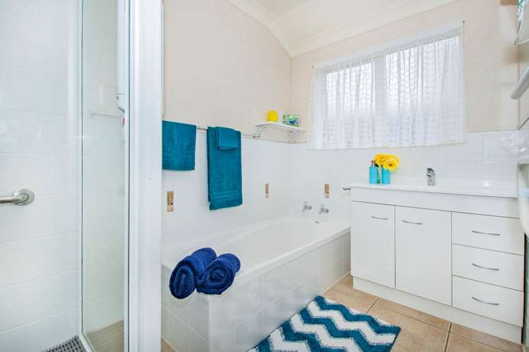 15 Maurton Place Onerahi_9