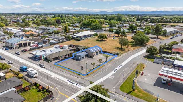 High profile corner site with vacant possession