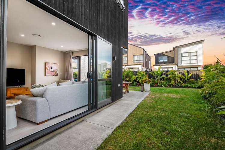 64 Glidepath Road Hobsonville_22