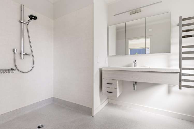 1/1 Williams Street Central_13