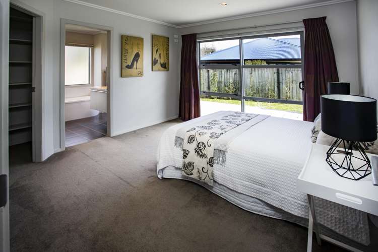 12 Norfolk Drive Cambridge_14