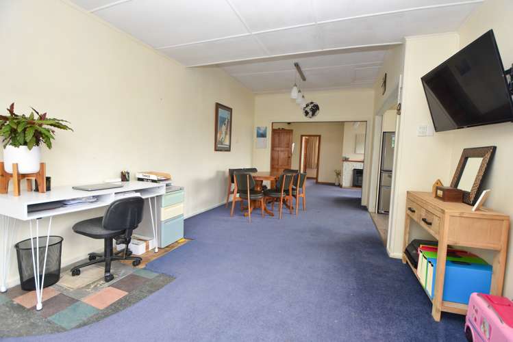 249 High Street South Carterton_7