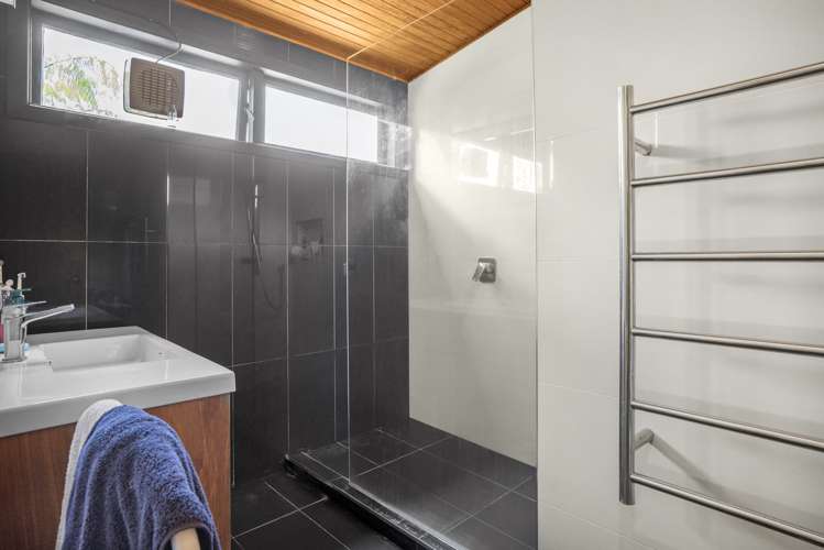 54 Wairere Road Belmont_17