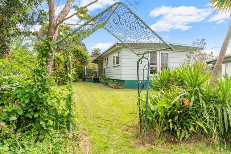 8 Depot Road Paparoa_4