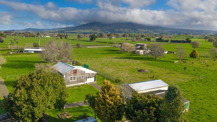 246 Reid Road Ngahinapouri_14