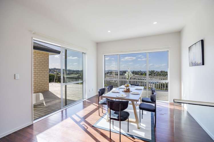 2 Myra G Place Stanmore Bay_4