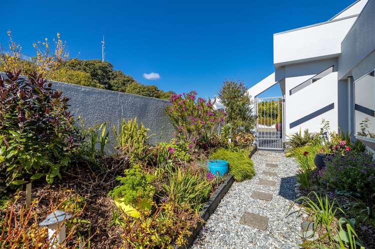 346 Princes Drive Britannia Heights_24