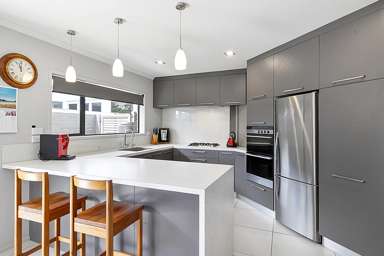 11B Montrose Place_1