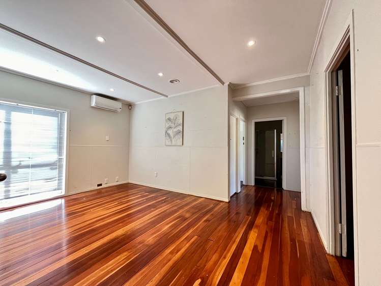 73 West Coast Road Glen Eden_7