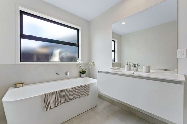 17 Puhitahi Hill Road Paerata_14