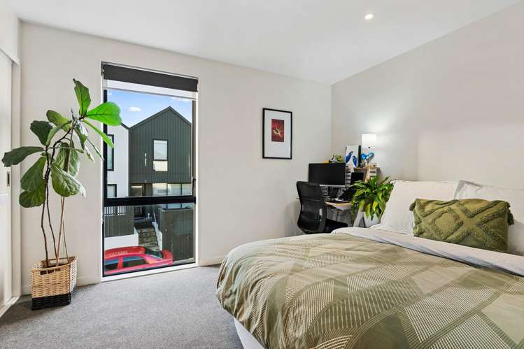 13/6 Oswald Crescent Paparangi_9