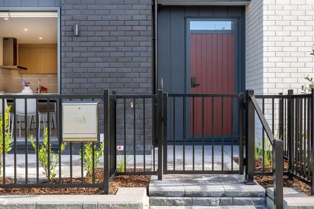 A New Benchmark in Modern Coastal Living