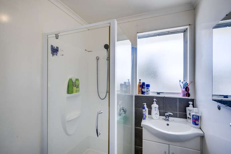 141 Chatham Road Flaxmere_13