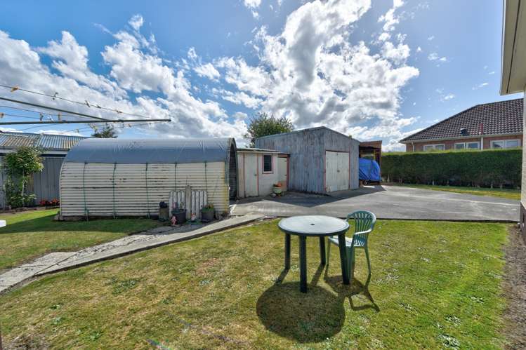 2 Churchill Avenue Gore_5