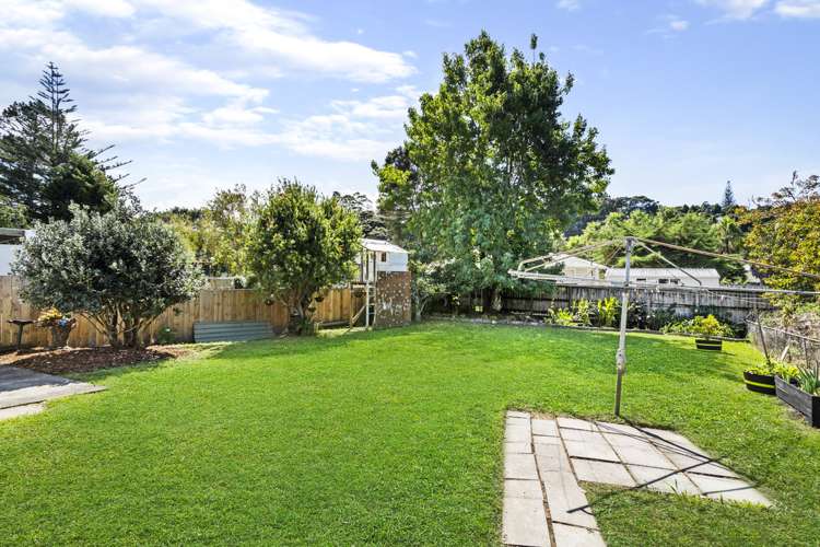 8 Huruhuru Road Massey_22