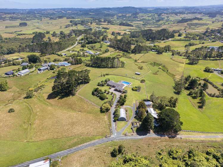 81 Burne Road Waitoki_24