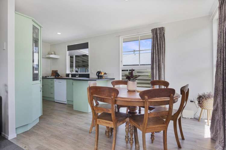 186 California Drive Totara Park_17