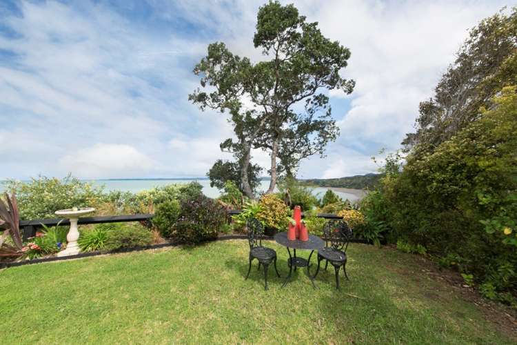 23 Sandys Parade Laingholm_22