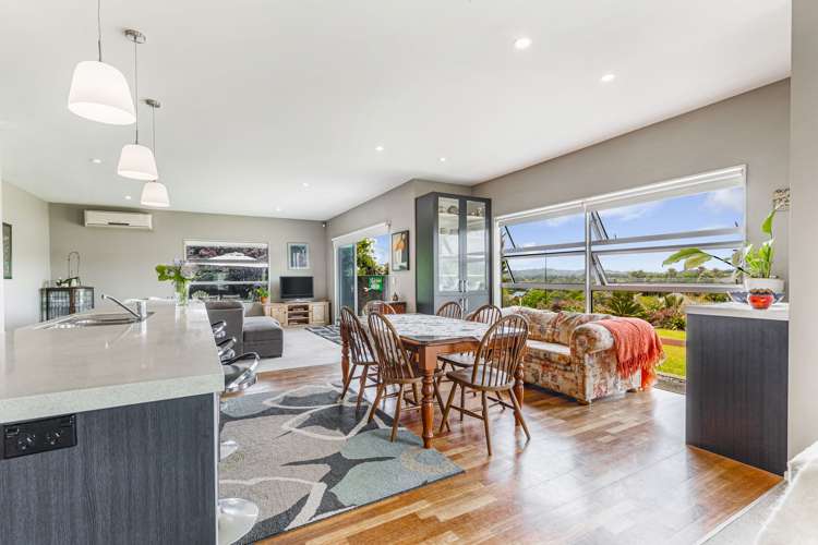 1 Gavinike Place Waimauku_11