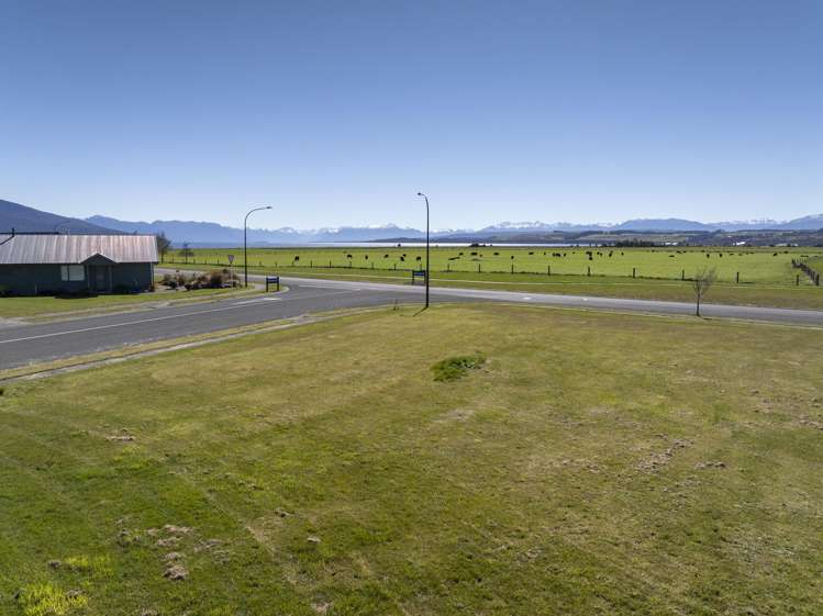 31 South Arm Drive_3