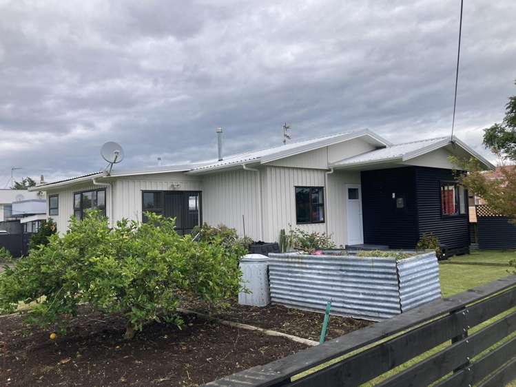 5 High Street West Waitara_1