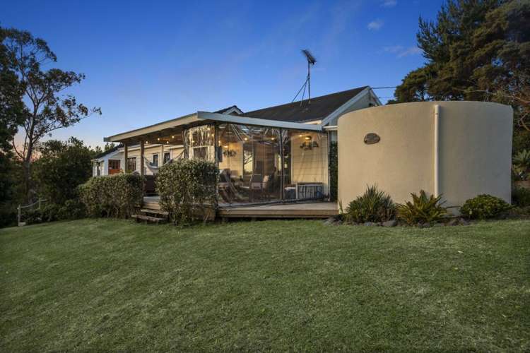 1258 East Coast Road Redvale_44