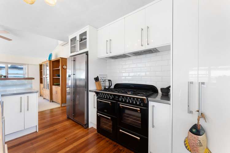 15 Jaemont Avenue Te Atatu South_14