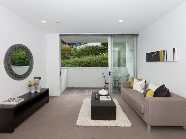 305/22 Fisher-Point Drive Auckland Central_2