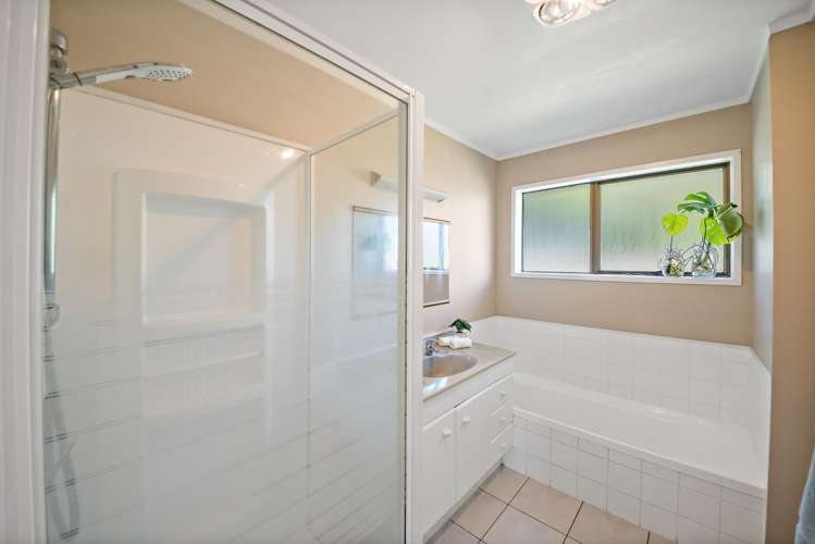 2/9 Rapallo Place Farm Cove_13