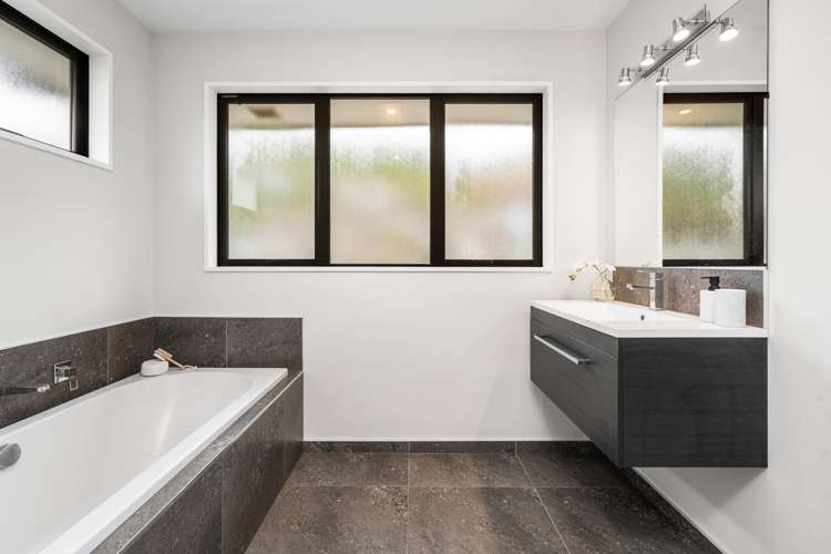 10 Lucas Lane Hillsborough_13