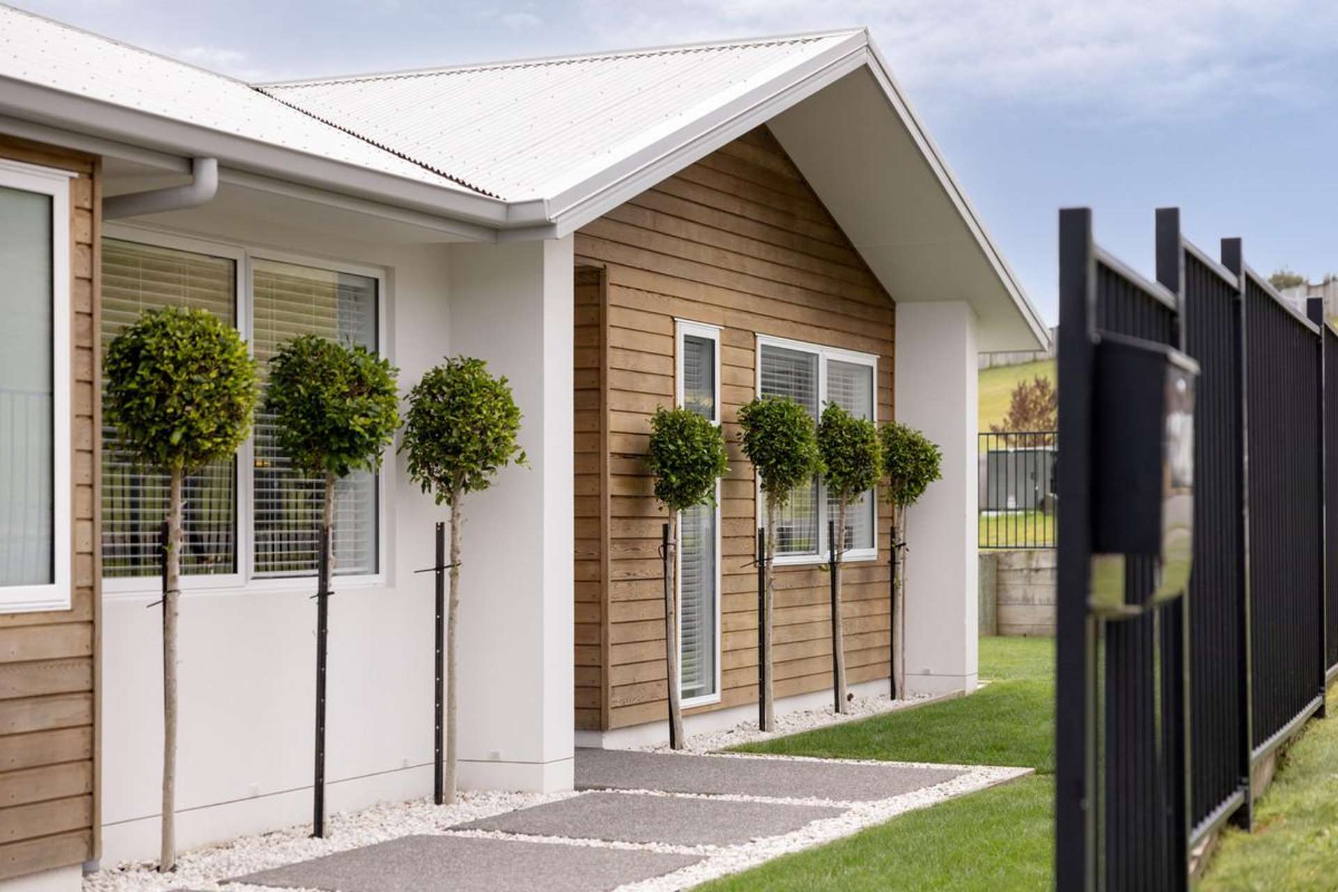 74 Whakaturou Crescent Pyes Pa_0