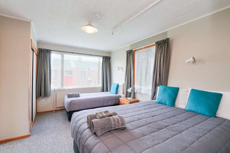 8 Clark Street Owaka_16