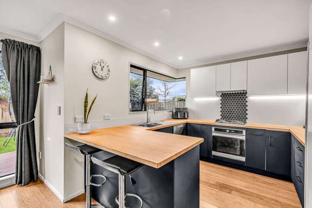 15 Otia Drive Richmond_1