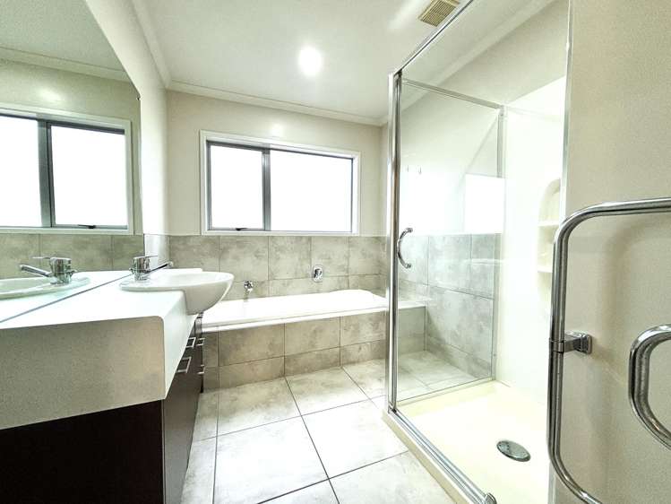 5 Oswald Close Flat Bush_13