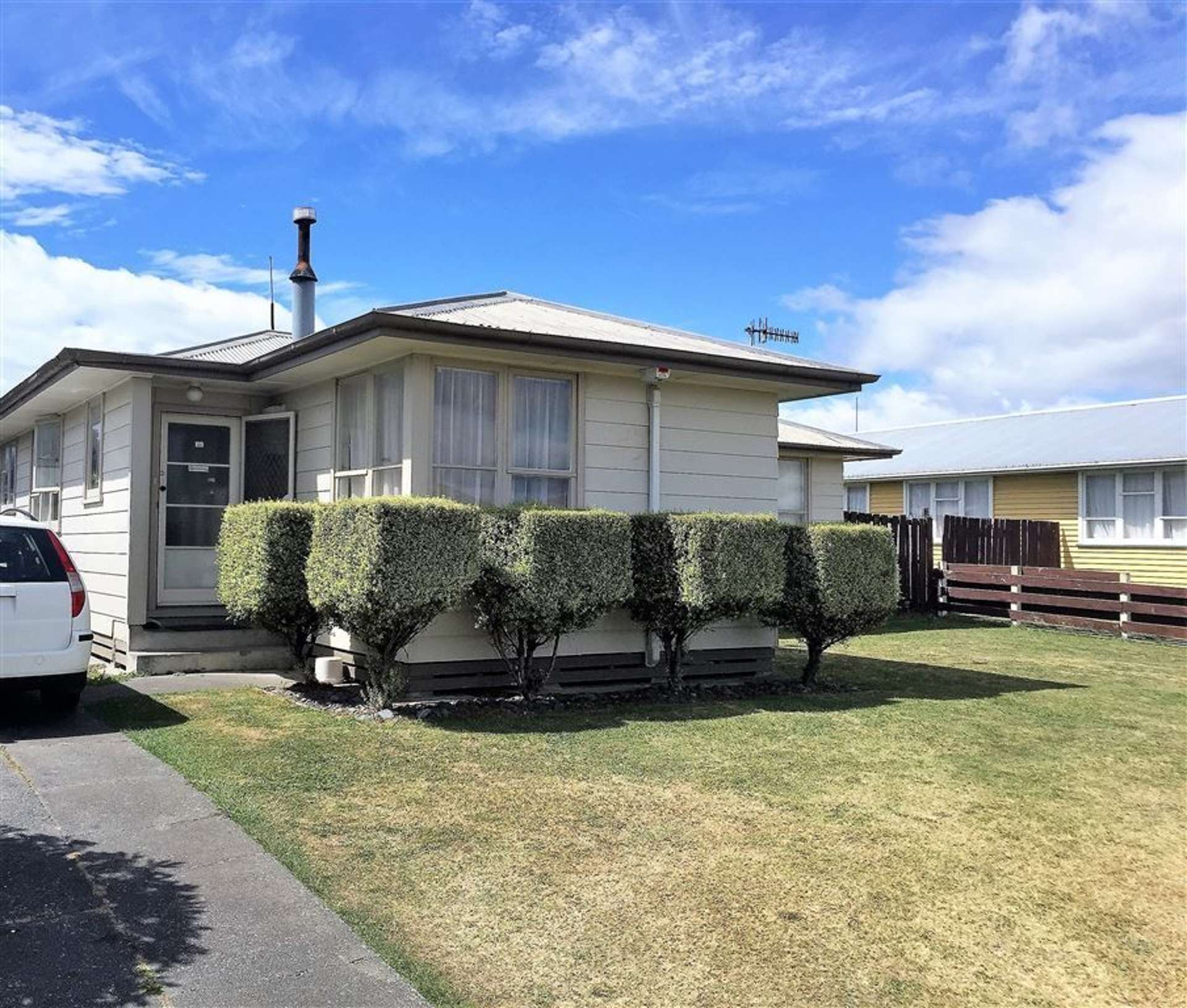 10 Plowman Crescent Onekawa_0