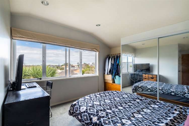 63 Old Lake Road Narrow Neck_7