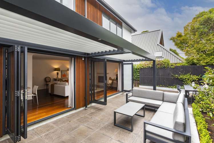 7b Rossall Street Merivale_11