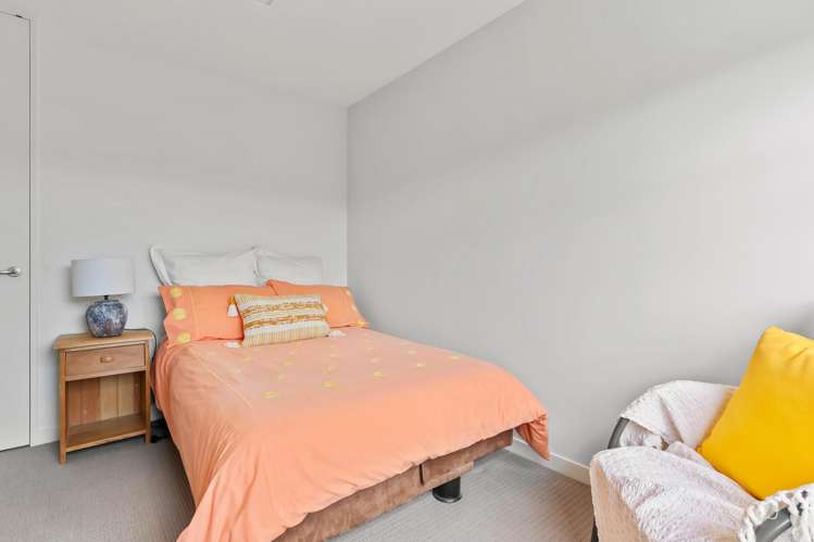 5/198 Hurstmere Road Takapuna_14