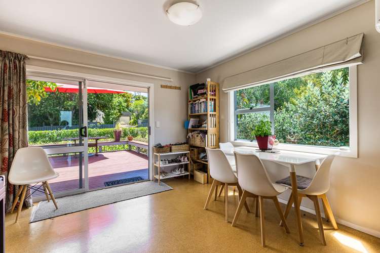 4 Hartley Avenue Onetangi_13