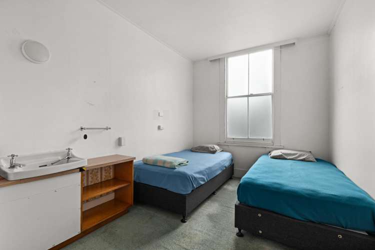 1117 Karamu Road Mayfair_9