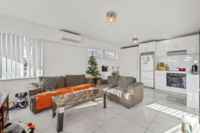 3/8 Russell Road Manurewa_4